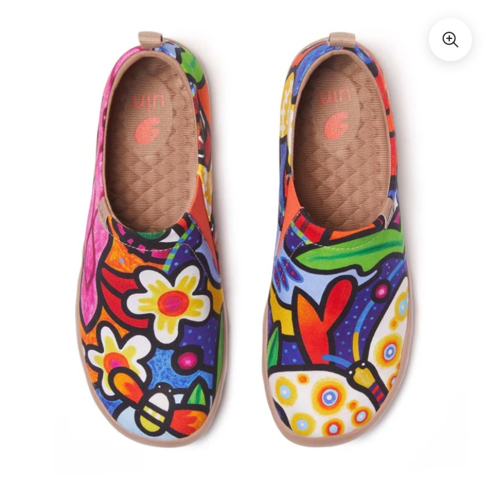 UIN women’s secret garden Toledo shoes slip on size US 9. Artsy colorful